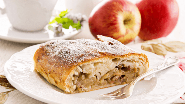 Apfelstrudel: A saucy whirlpool of Apples