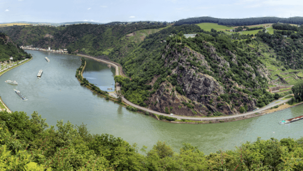 Rhein: The Historical and Adventurous River