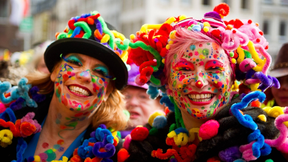 I like german. Бабий карнавал. Weiberfastnacht в Германии. Бабий четверг в Германии. Бабий четверг в Кельне.